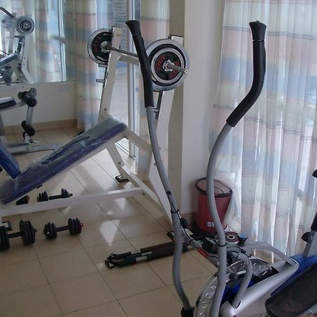 De Holiday Beach Hotel Kokrobite Εξωτερικό φωτογραφία