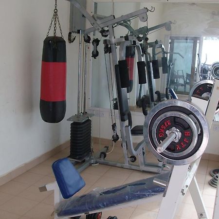De Holiday Beach Hotel Kokrobite Εξωτερικό φωτογραφία