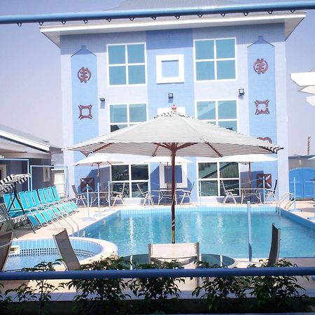 De Holiday Beach Hotel Kokrobite Εξωτερικό φωτογραφία