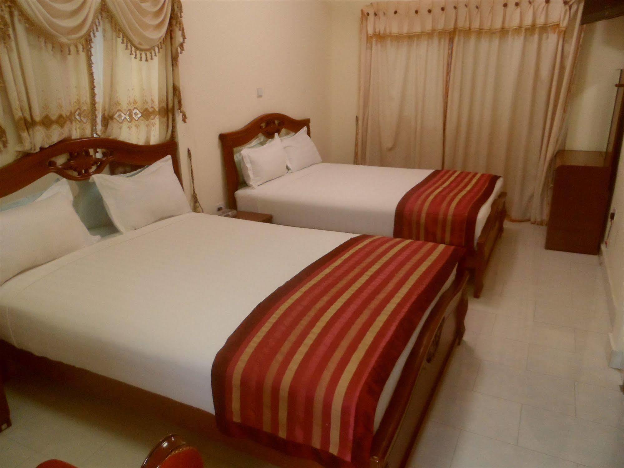 De Holiday Beach Hotel Kokrobite Εξωτερικό φωτογραφία