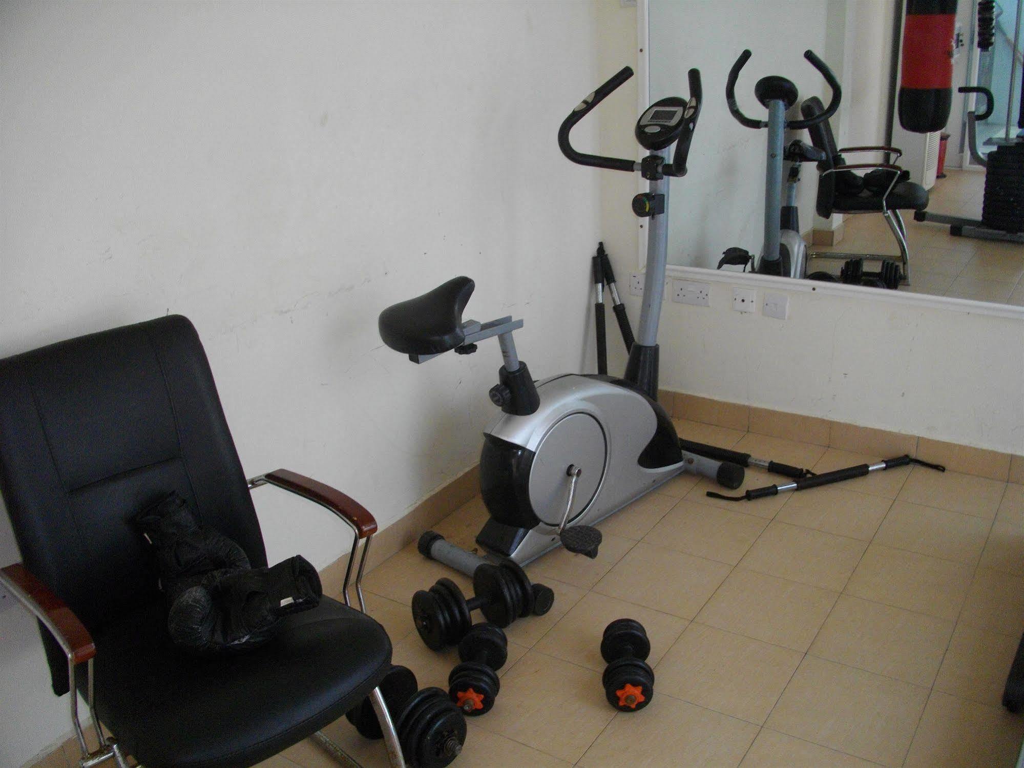 De Holiday Beach Hotel Kokrobite Εξωτερικό φωτογραφία