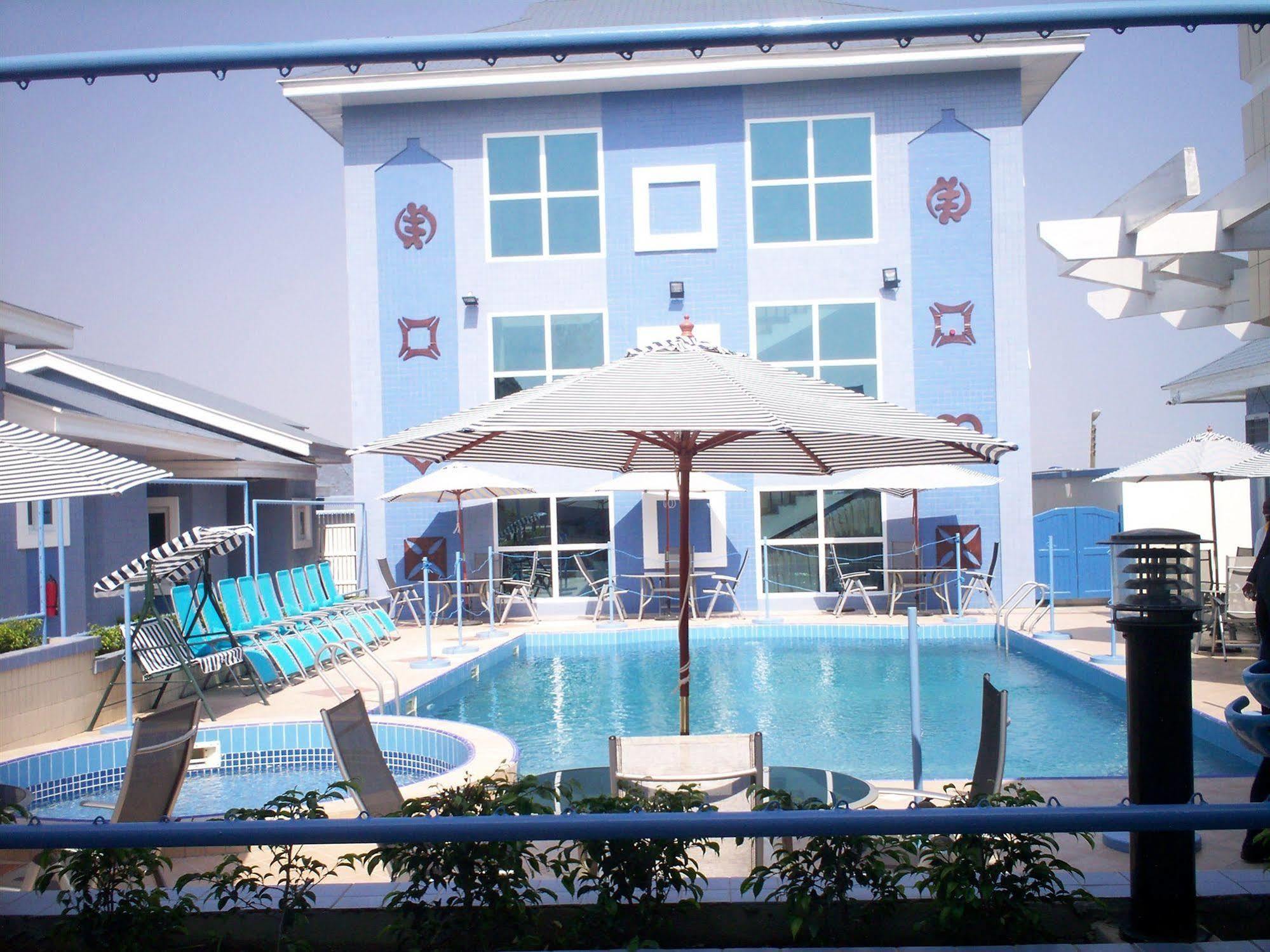 De Holiday Beach Hotel Kokrobite Εξωτερικό φωτογραφία