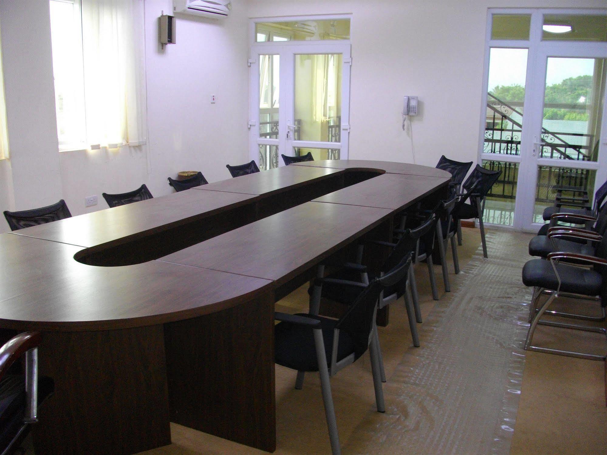 De Holiday Beach Hotel Kokrobite Εξωτερικό φωτογραφία